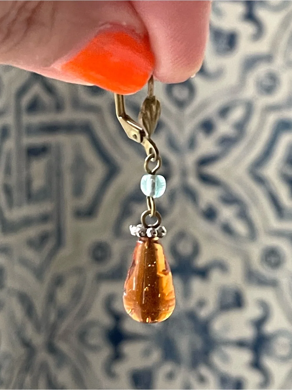 Vintage brasstone & amber/honey art glass teardrop dangle earrings boho